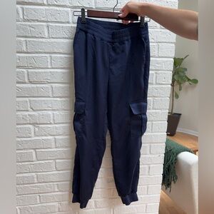 Banana republic cargo pants blue, women’s